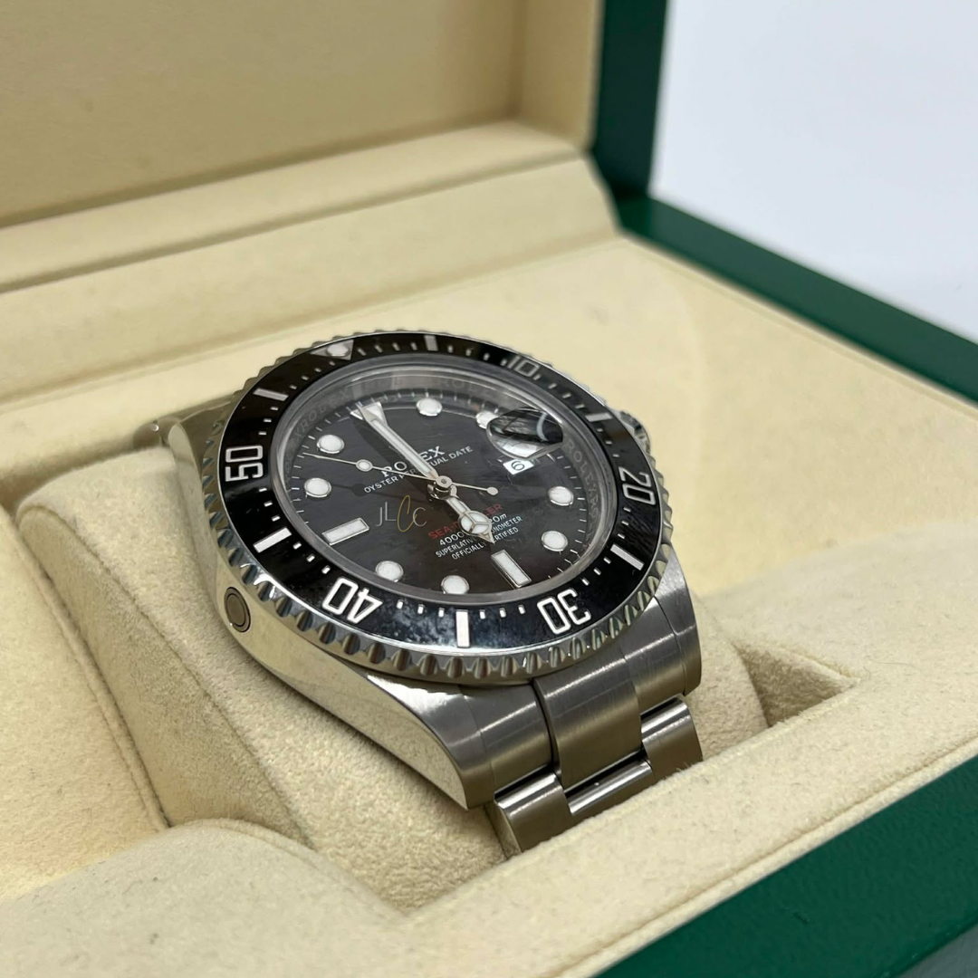 Sea-Dweller hover