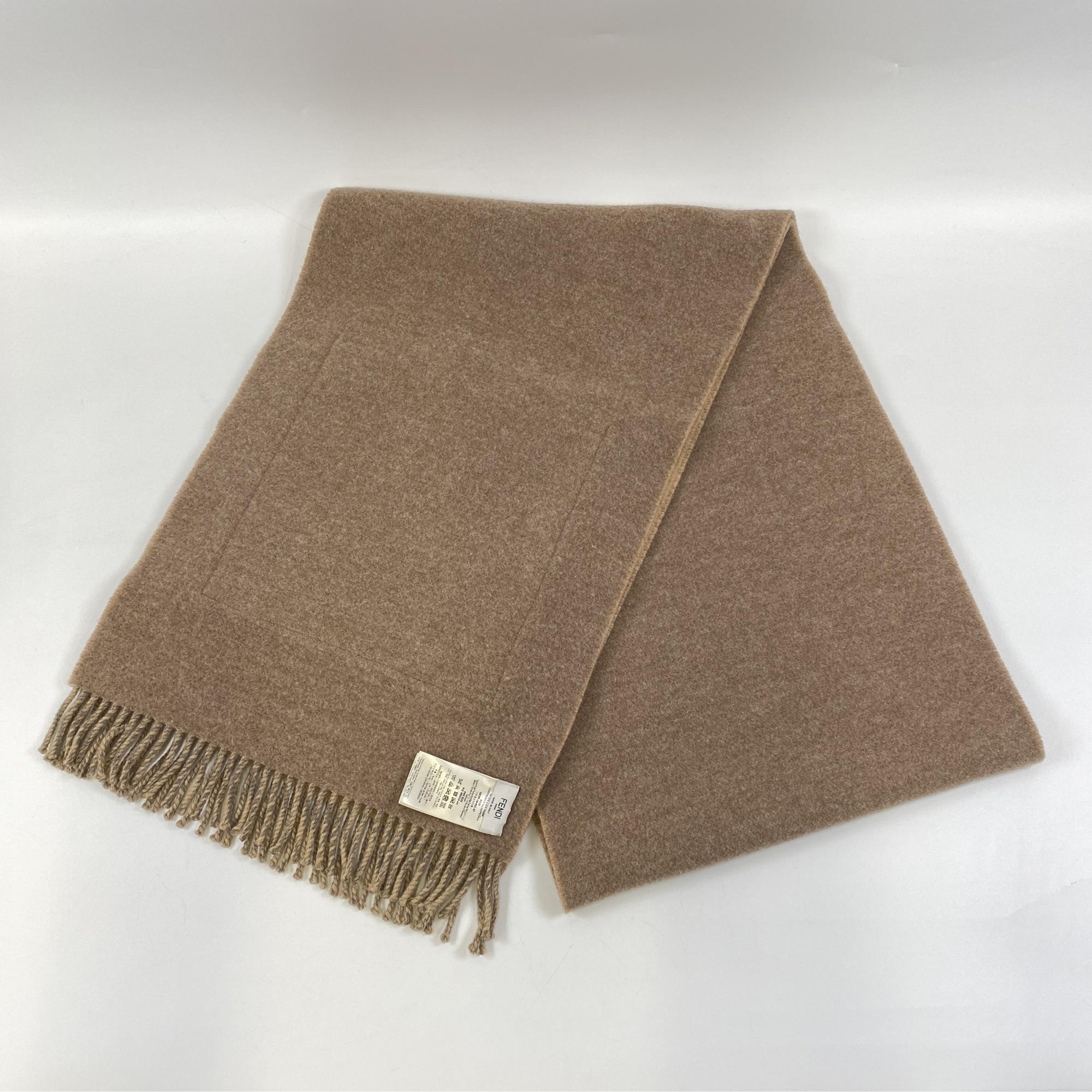 Zucca pattern scarf hover
